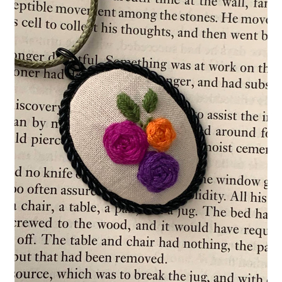 Rose Floral Applique Pendant Embroidery Necklace - Picture 3 of 6